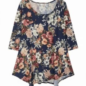 Star Vixen Navy Floral Hanky Hem Tunic Top Size S